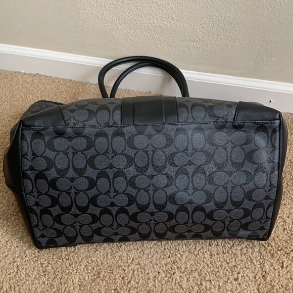 Coach - Picture 6 of 15